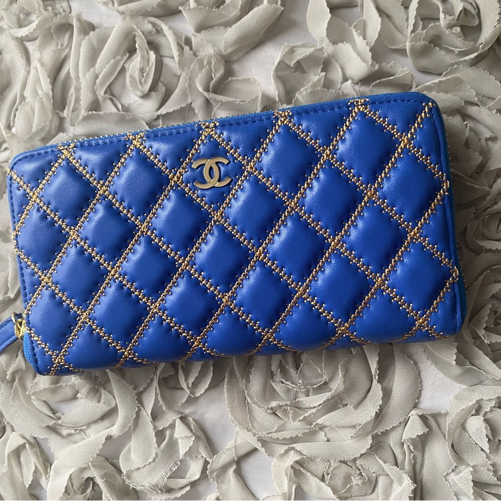 Designer Style Quilted Leather Wallet New